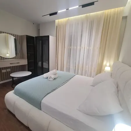 アパート Elite Luxury Tirana